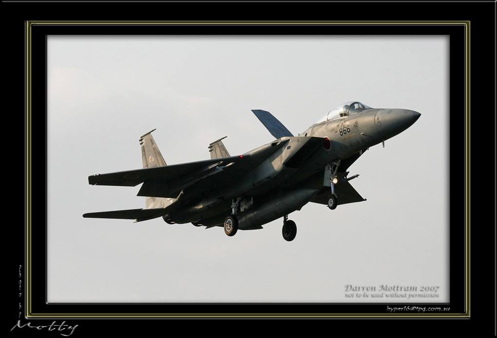 Mottys-F-15-866_2007_10_03_2100-LR-web