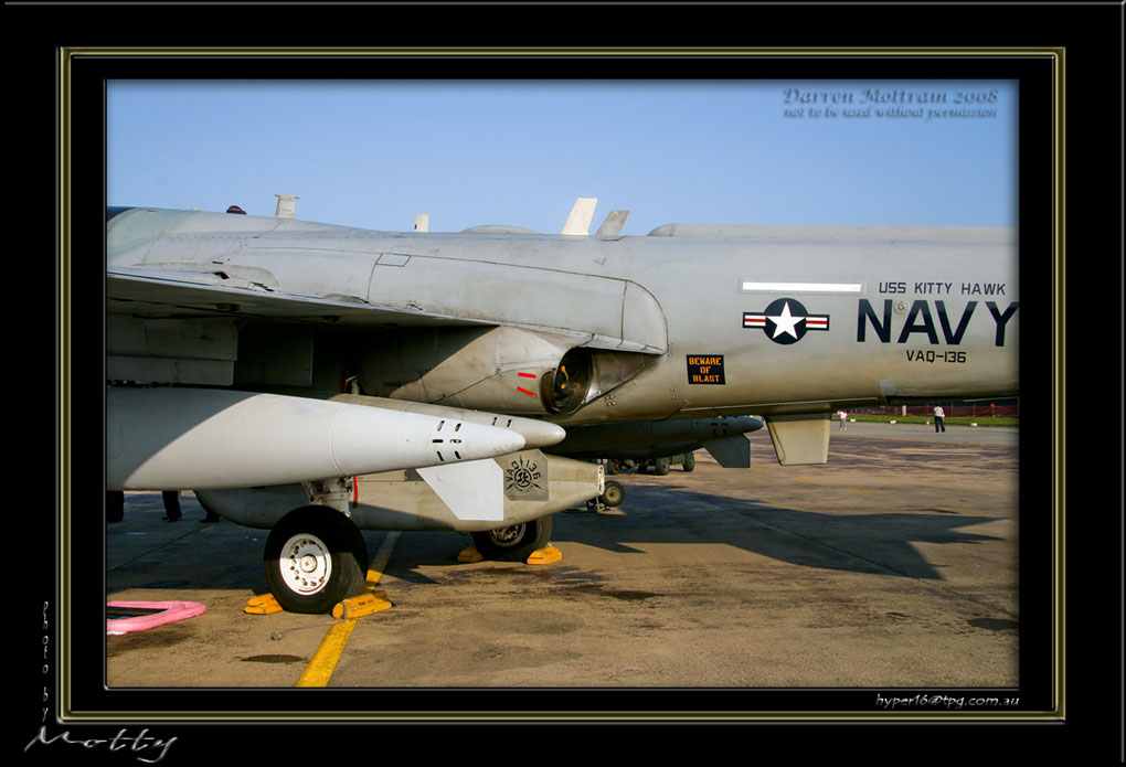 Mottys-EA-6B-11_2007_10_06_2005-LR