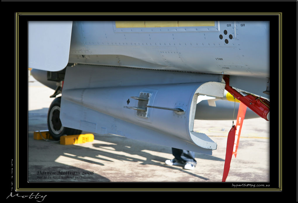 Mottys-ROKAF-F-4E-Details-58_2007_10_07_1308-LR-1