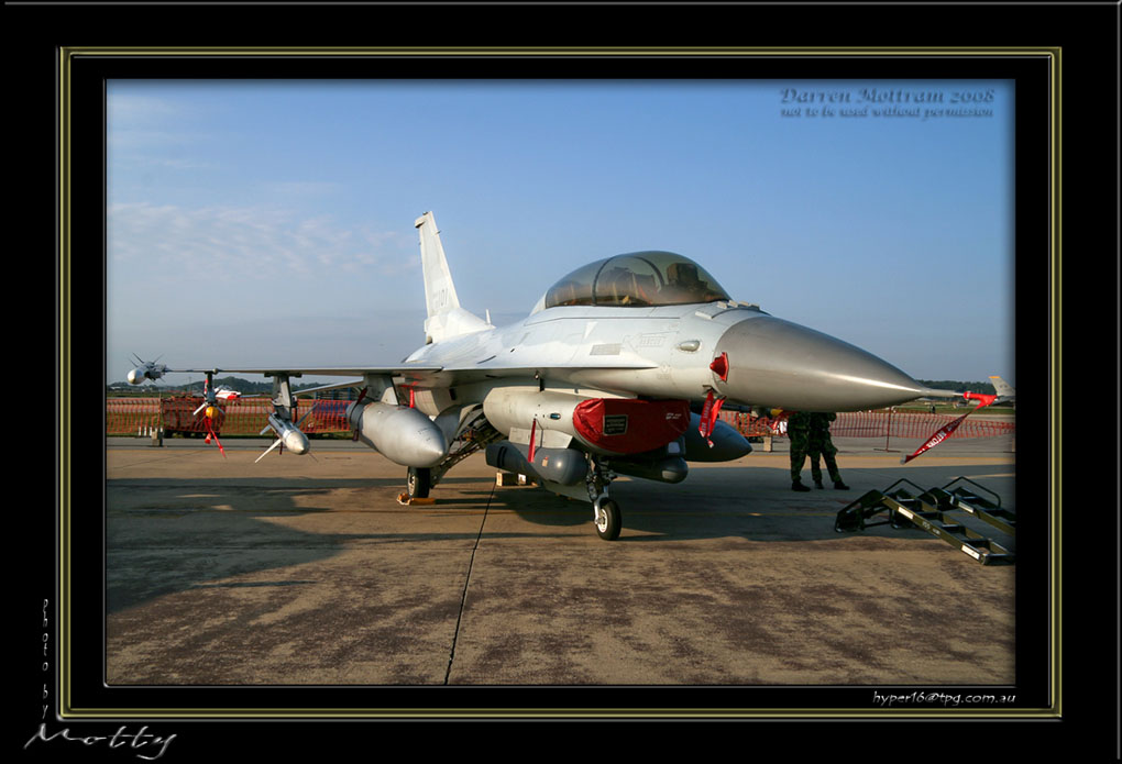 Mottys-ROKAF-F-16D-09_2007_10_06_1999-LR