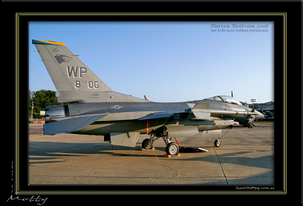 Mottys-WP-F-16C-286-08_2007_10_06_2077-LR