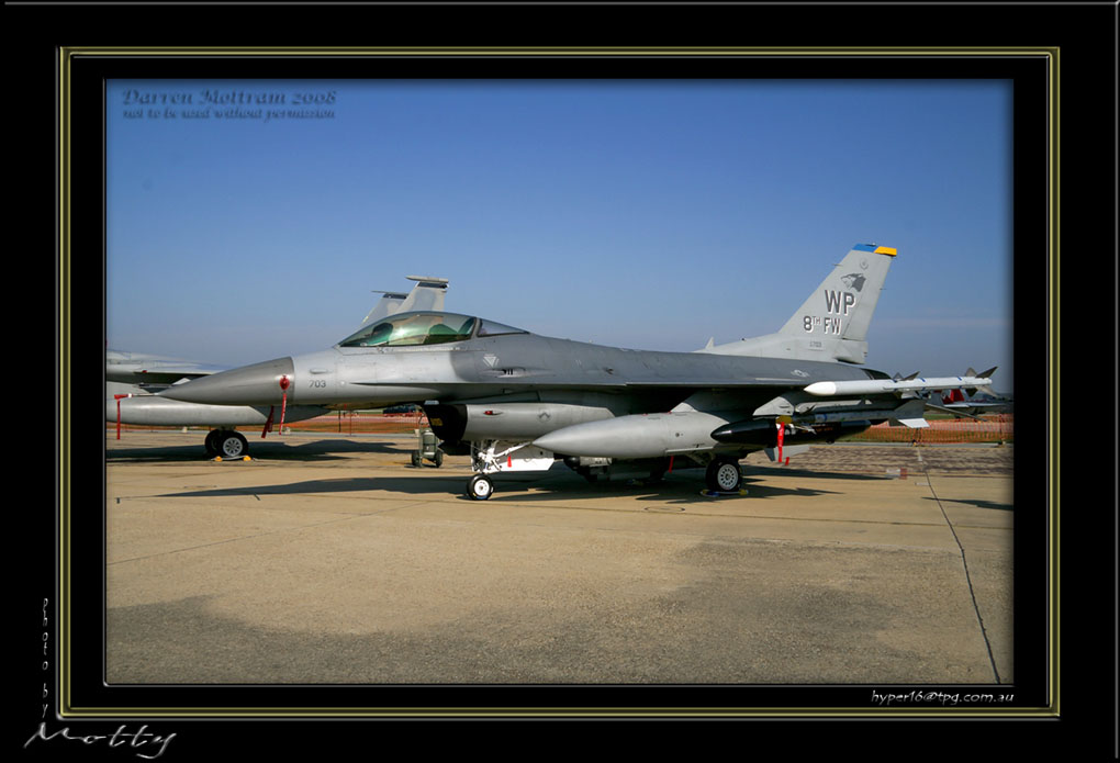 Mottys-WP-F-16C-703-01_2007_10_07_1105-LR