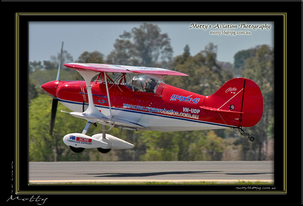 Mottys-Pitts-VH-UDP_2008_10_04_9072-LR-1-001