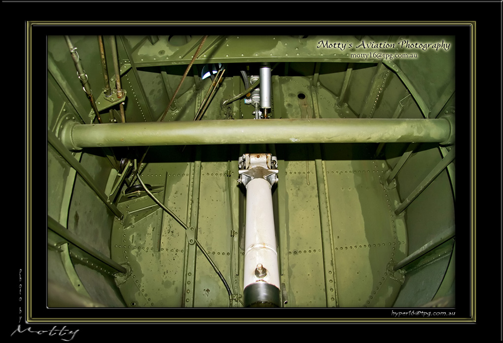 Mottys-Avenger-TW-0071-VH-MML-2009-04-17_8577-LR-1-001