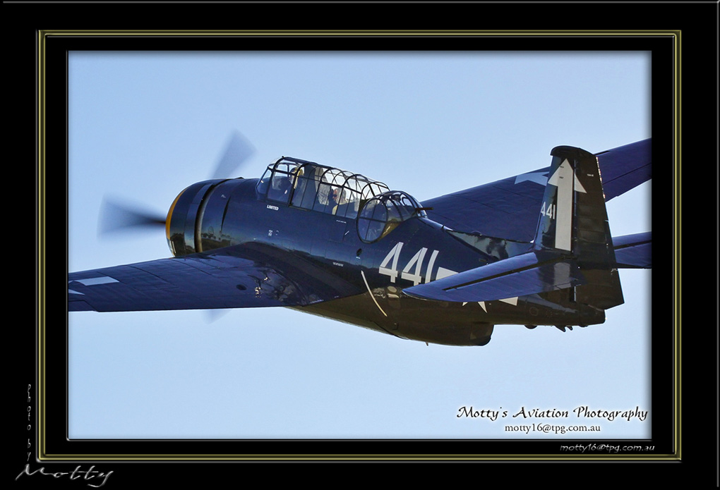 Mottys-Avenger-VH-MML_2009_08_23_0992-LR-001