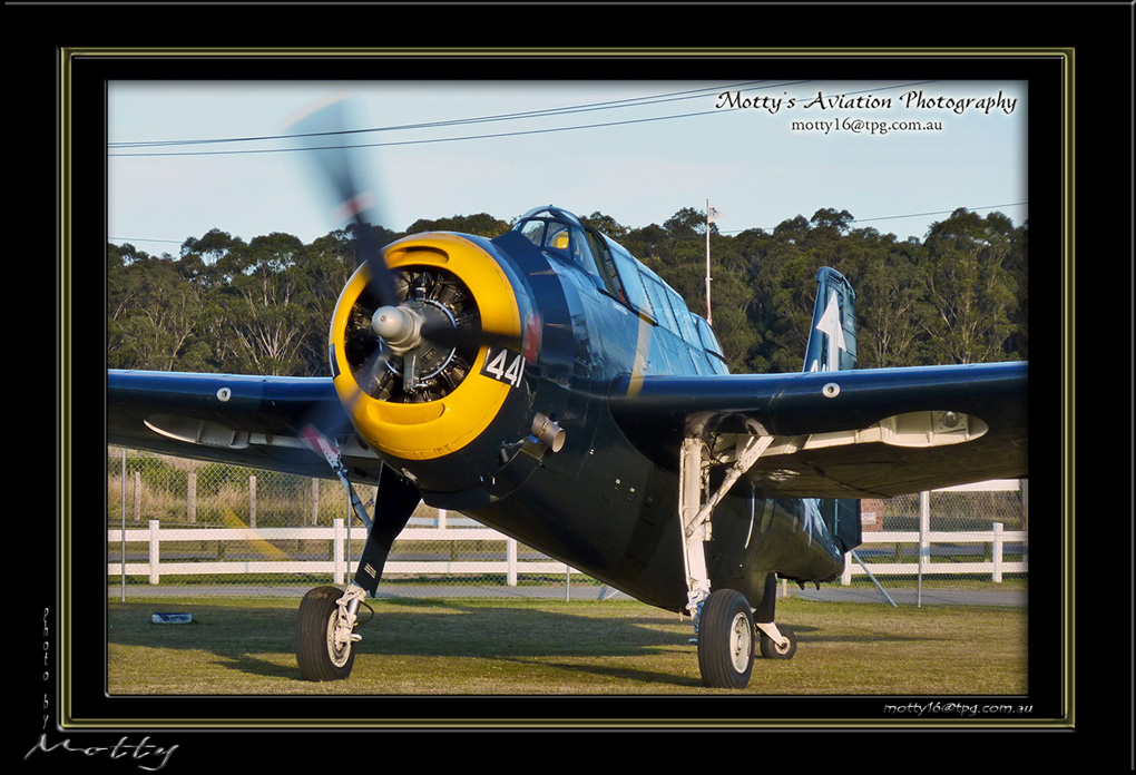 Mottys-Avenger-VH-MML_2009_08_23_163423-LR-001