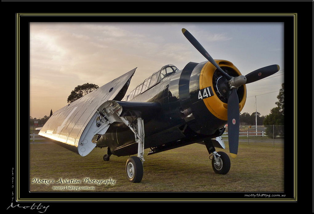 Mottys-Avenger-VH-MML_2009_08_25_063924-LR-001