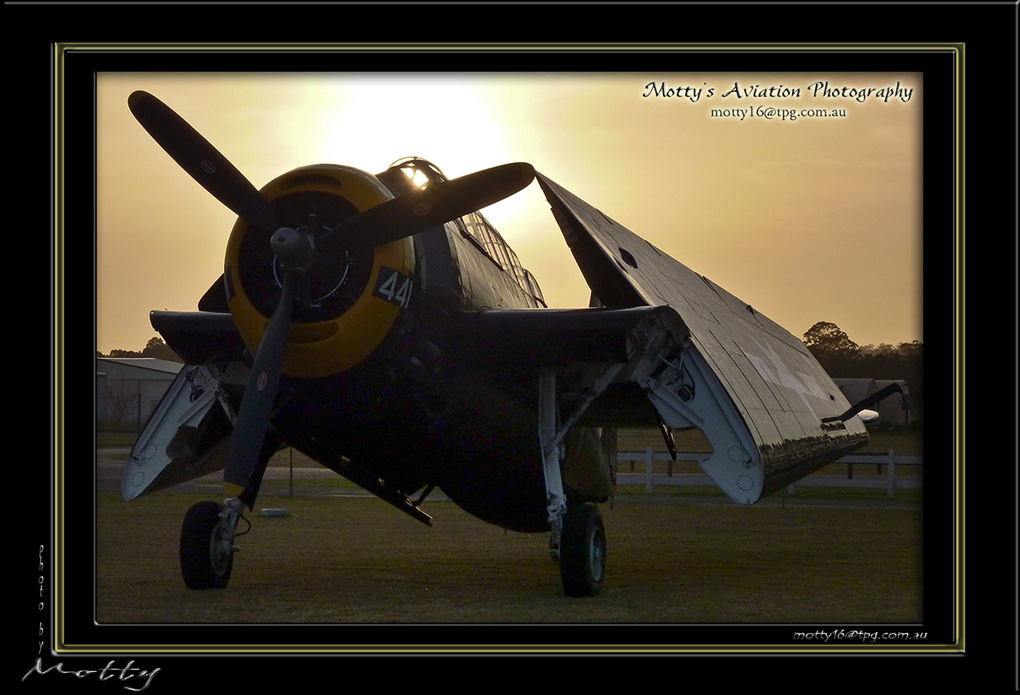 Mottys-Avenger-VH-MML_2009_08_25_063957-LR-001