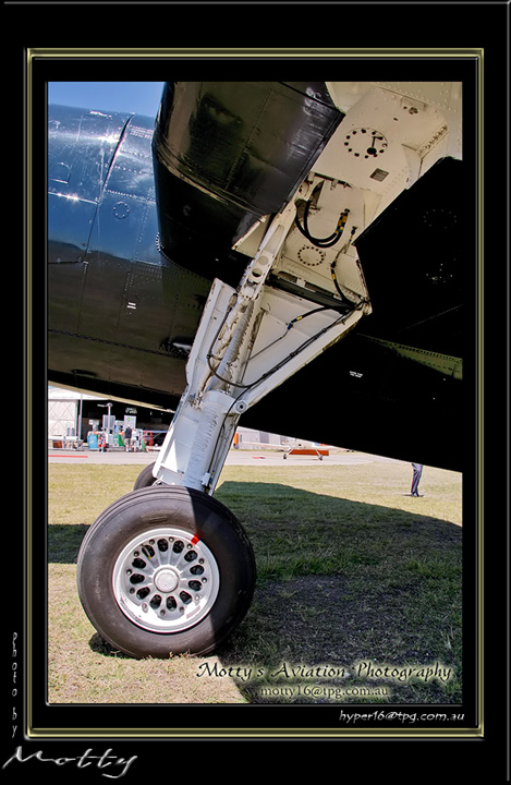 Mottys-Avenger-VH-MML-RW-001-2008_10_25-6028-LR-1-001