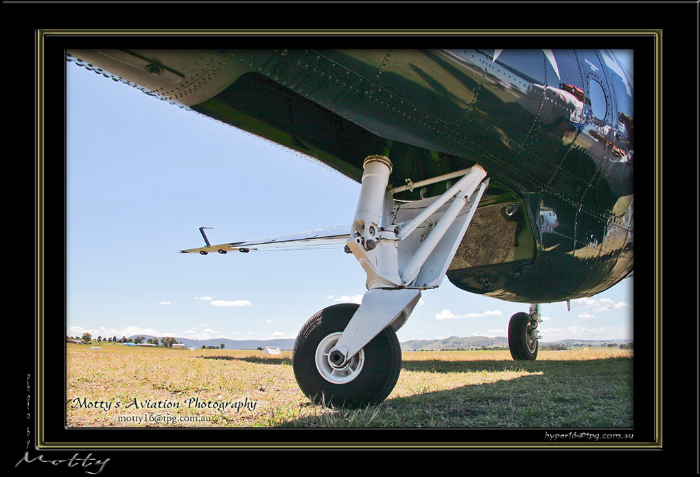 Mottys-Avenger-VH-MML-TW-001-2008_10_25-6042-LR-1-001