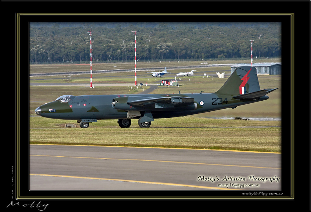 Mottys-Canberra-VH-ZSQ-2008_10_26_36-LR-1-001