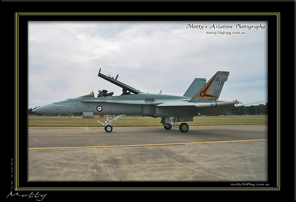 Mottys-Hornet-A21-111-2008_10_26-6628-LR-1-001