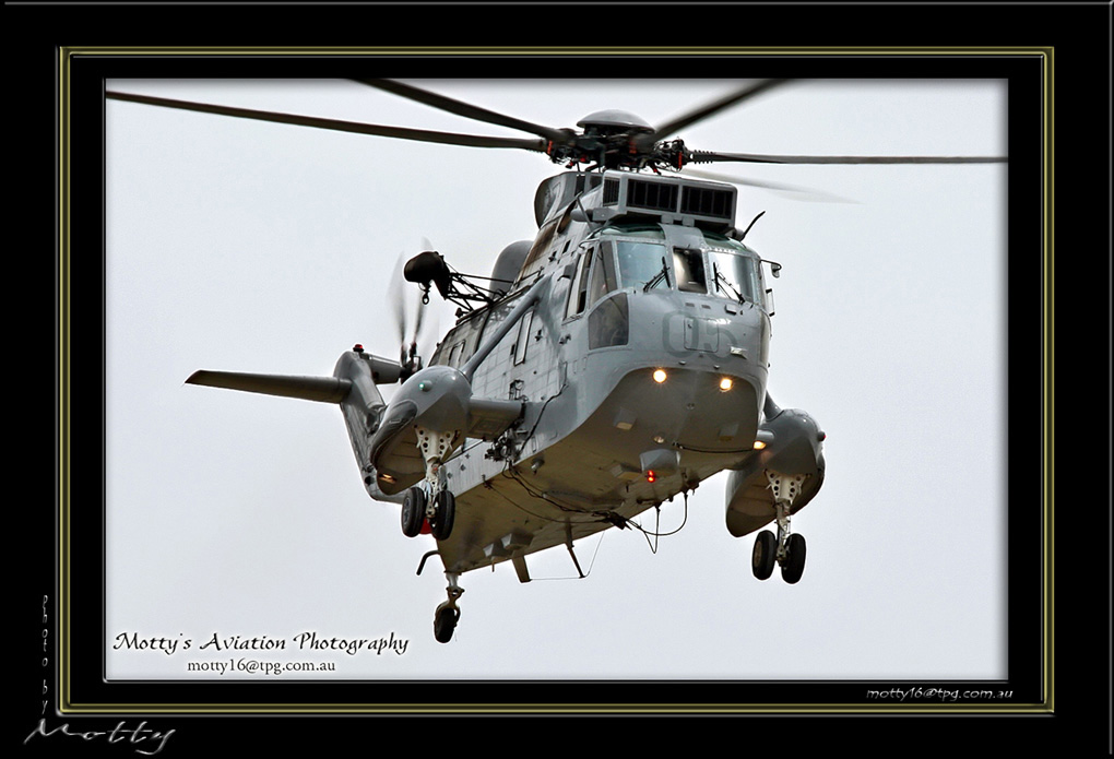 Mottys-Seaking-N16-114-2008_10_26_1718-LR-1-001