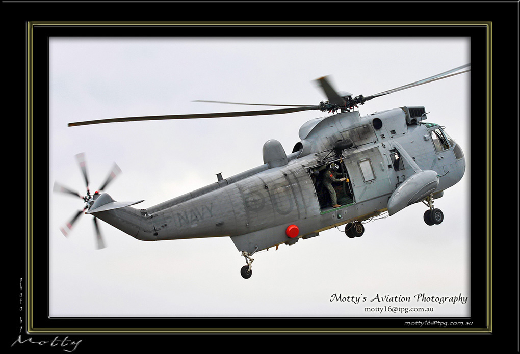 Mottys-Seaking-N16-114-2008_10_26_1827-LR-1-001