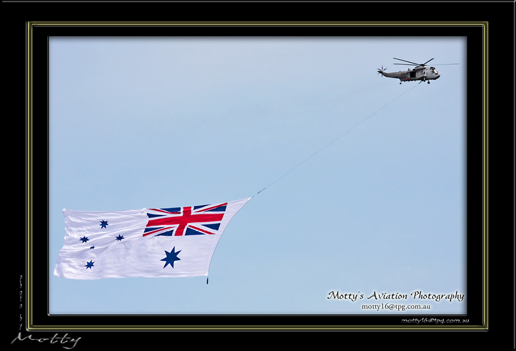 Mottys-Seaking-N16-XXX-2008_10_26_155-LR-1-001