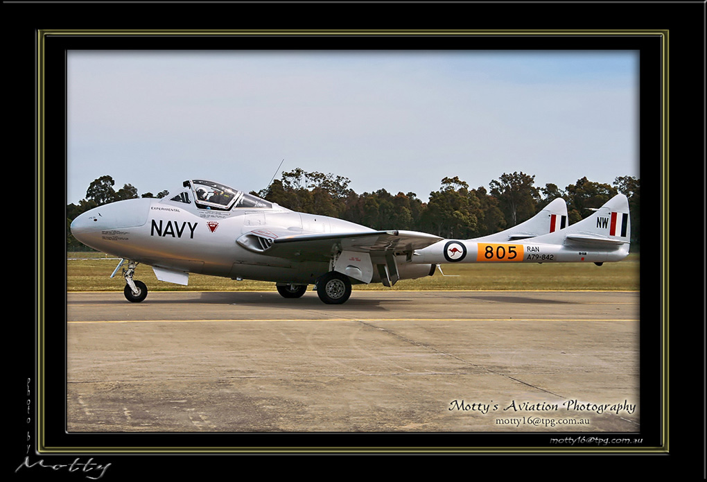 Mottys-Vampire-VH-VAM-2008_10_26-6547-LR-1-001