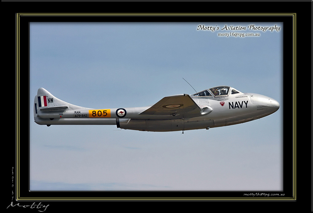 Mottys-Vampire-VH-VAM-2008_10_26_334-LR-1-001